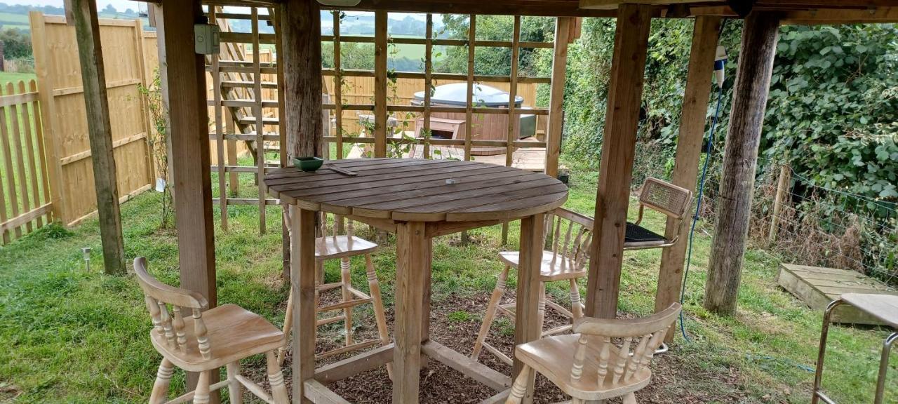 Готель Norwell View Farm Glamping With Hot Tubs Бат Екстер'єр фото